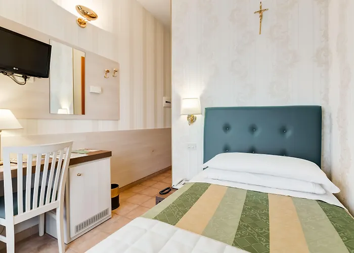 Domus Carmelitana Hotel 3*