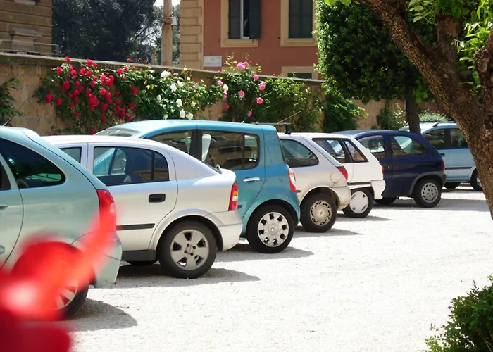 Hotel Domus Carmelitana Rome