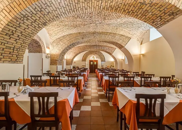 Domus Carmelitana Hotel 3*