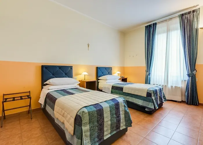 Domus Carmelitana 3* Rome